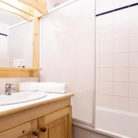 Madame Vacances Les Fermes De Sorlin Holiday park 3*